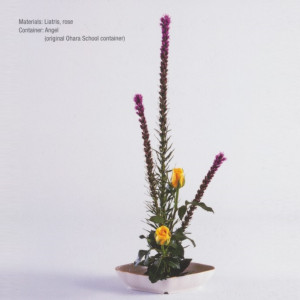 Rising Form from the Ohara School of Ikebana book "Hana-gata Cards"
